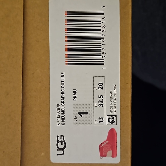 Youth Girls (1) Pink UGG K Neumel Graphic Outline Boots - Picture 7 of 8